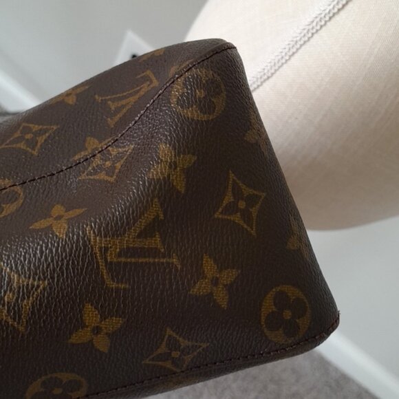 LOUIS VUITTON Looping GM Shoulder Bag! - Picture 16 of 16